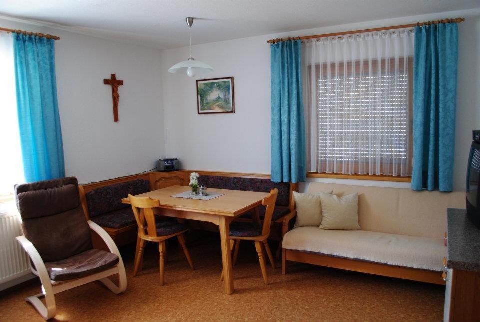Apartment Maierhof Flirsch Rum bild